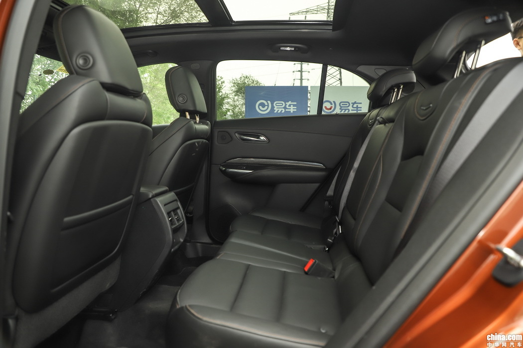 凯迪拉克XT4 2018款 28T 四驱铂金运动 空间