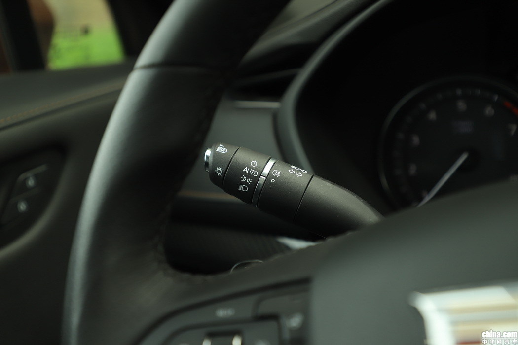 凯迪拉克XT4 2018款 28T 四驱铂金运动 内饰