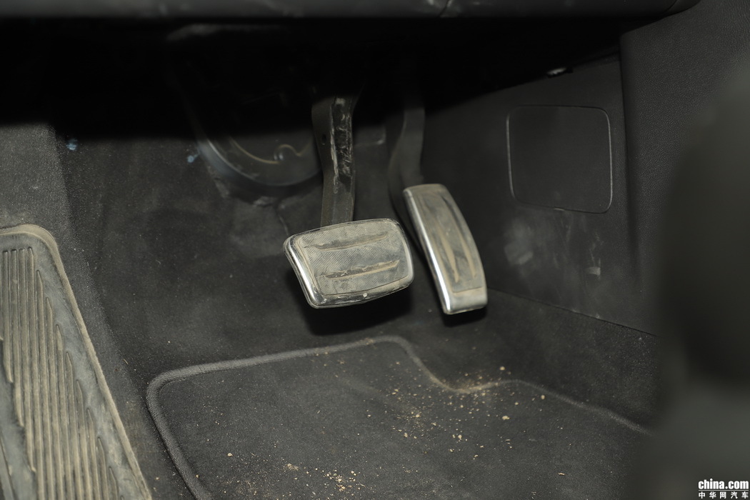 凯迪拉克XT4 2018款 28T 四驱铂金运动 内饰