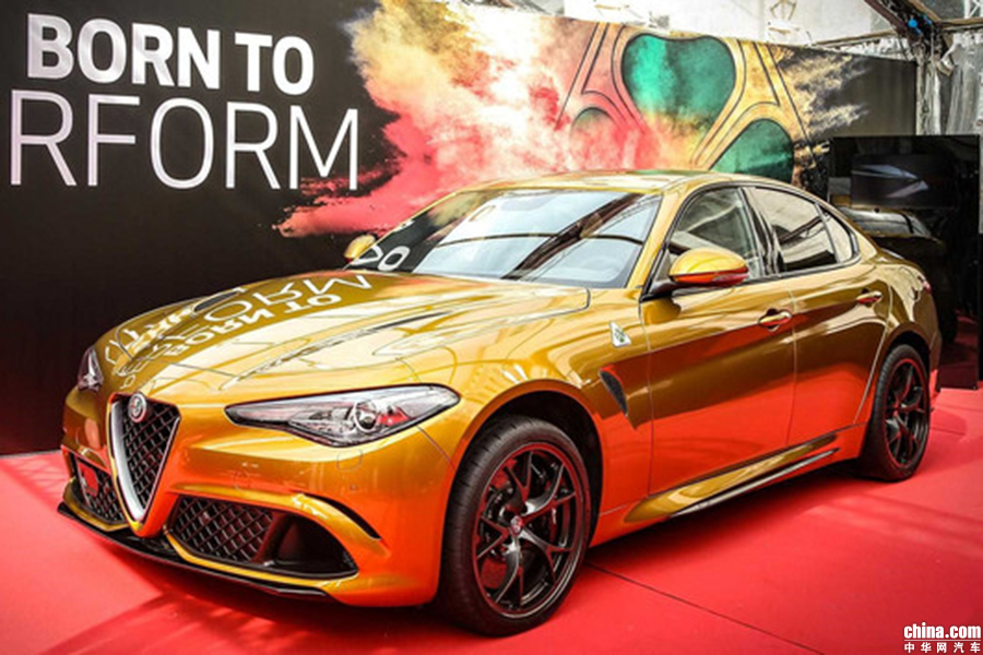 少见的复古色系 阿尔法罗密欧Giulia推赭色车漆