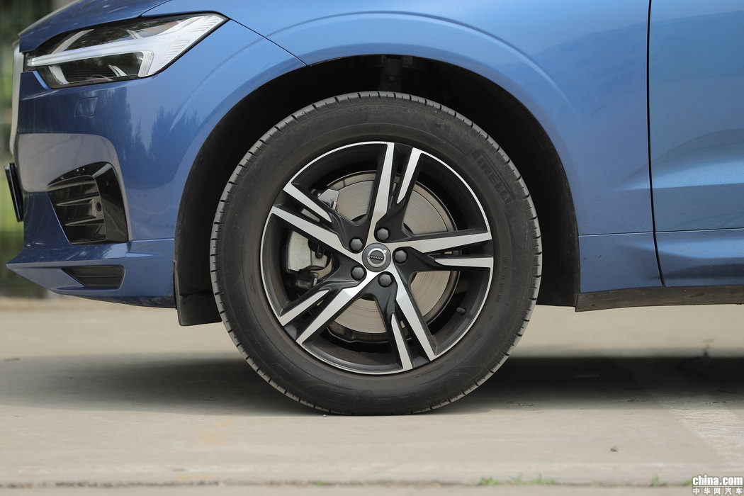 沃尔沃XC60 2019款 T5 四驱智雅运动 外观