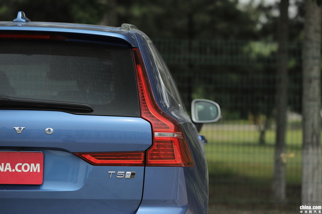 沃尔沃XC60 2019款 T5 四驱智雅运动 外观
