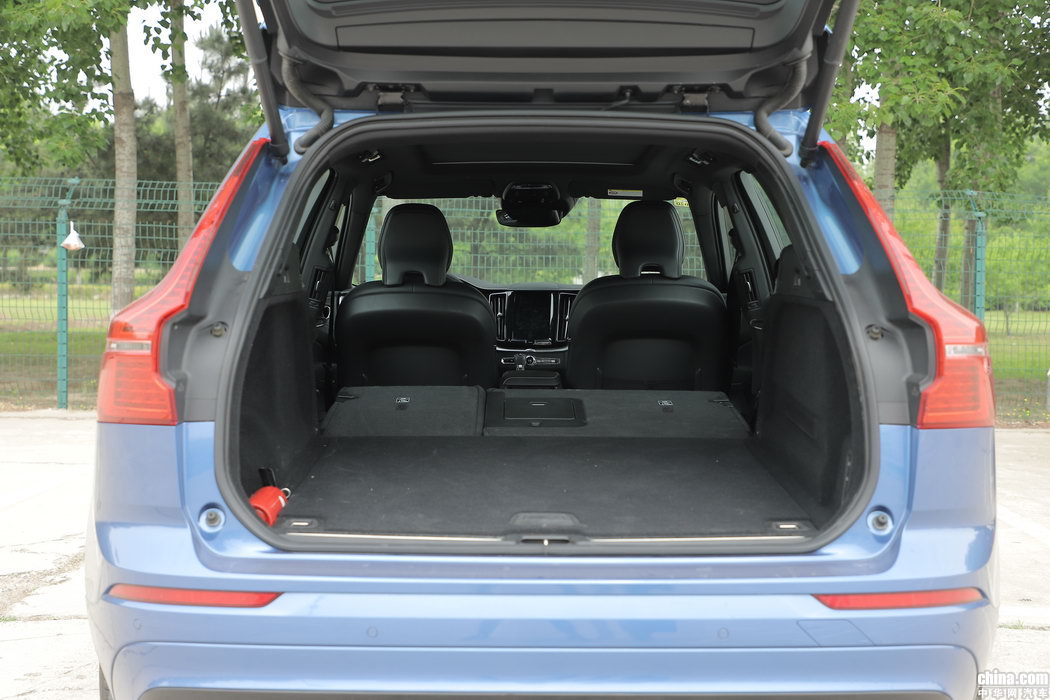 沃尔沃XC60 2019款 T5 四驱智雅运动 空间