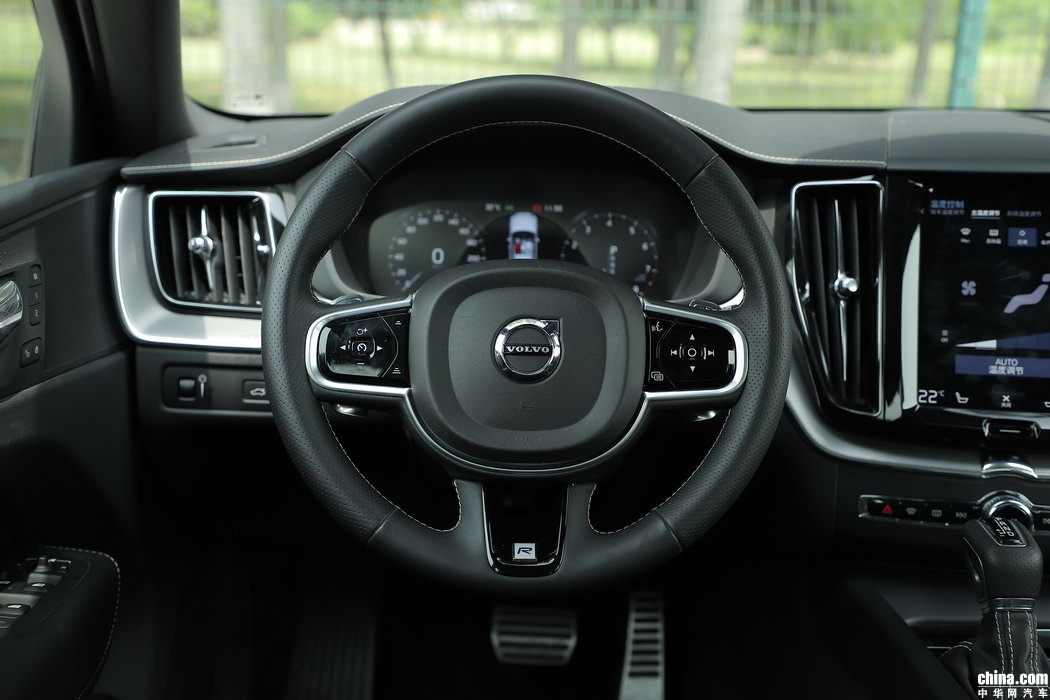 沃尔沃XC60 2019款 T5 四驱智雅运动 内饰
