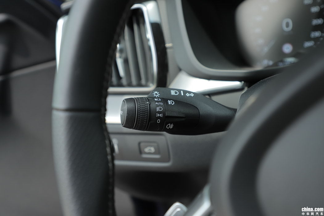 沃尔沃XC60 2019款 T5 四驱智雅运动 内饰