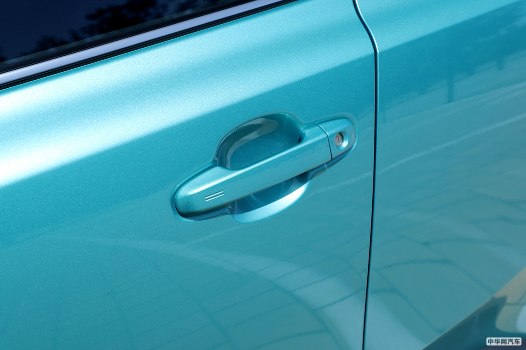 丰田C-HR 2018款 2.0L  外观