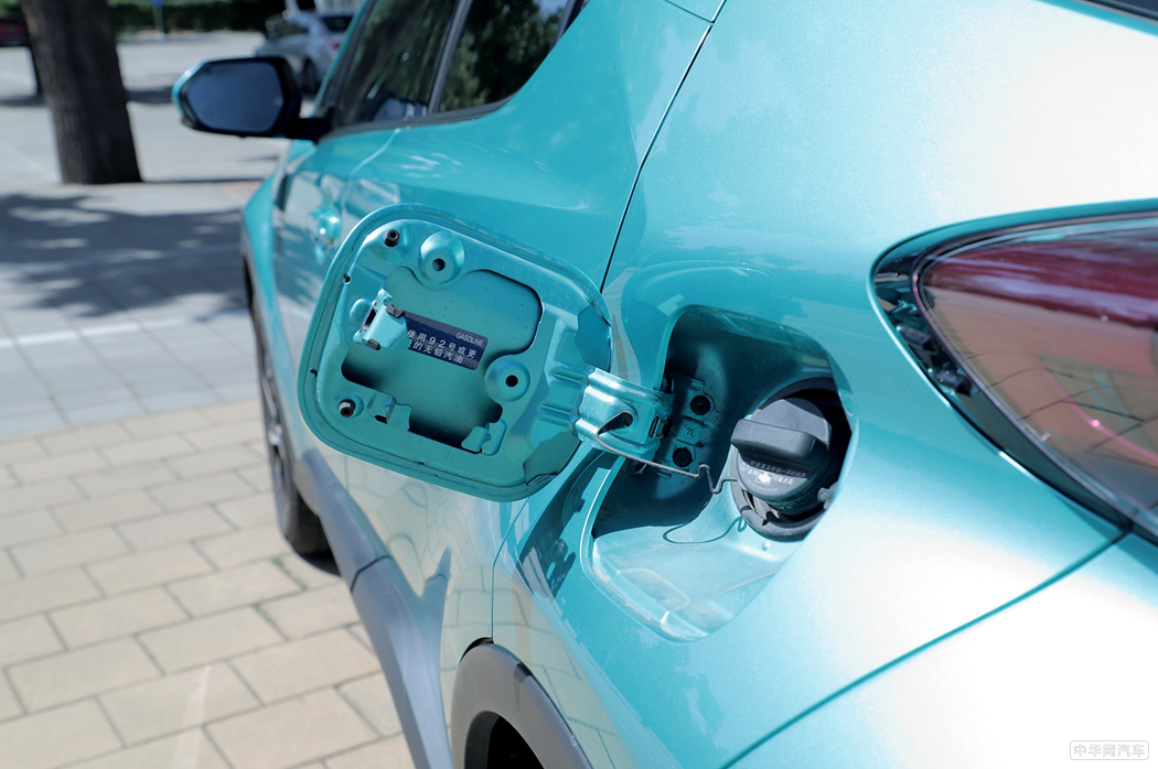 丰田C-HR 2018款 2.0L  外观