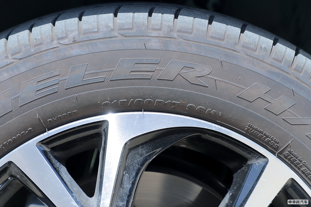 丰田C-HR 2018款 2.0L  外观