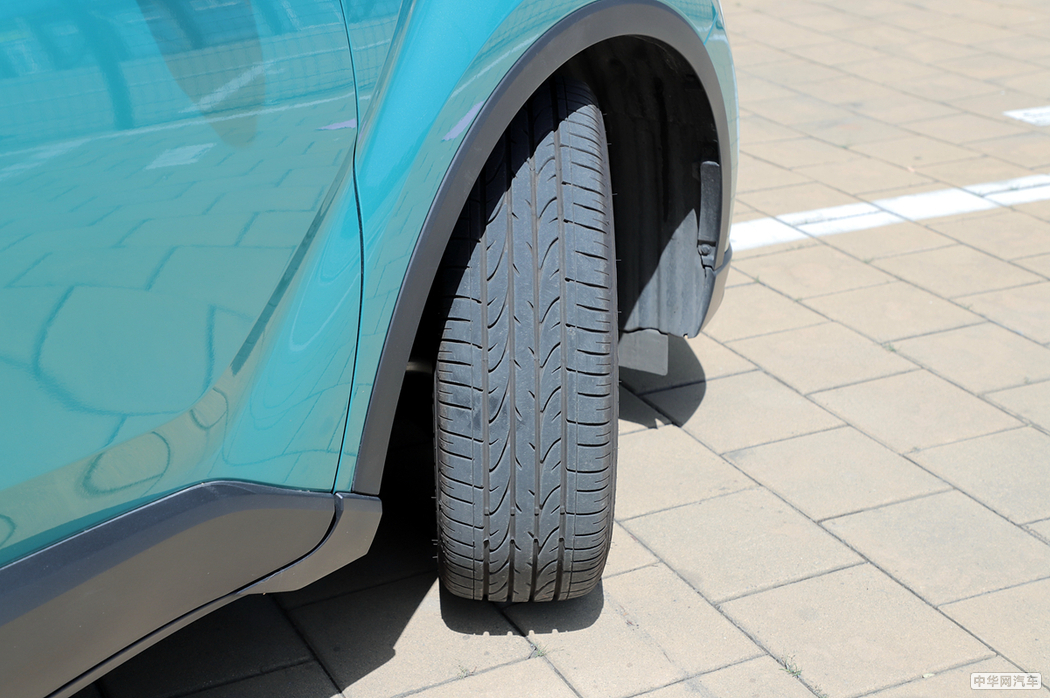 丰田C-HR 2018款 2.0L  外观