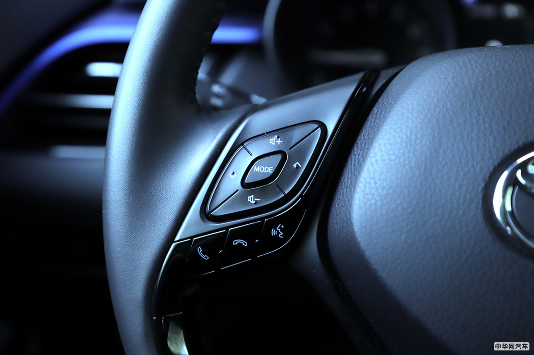 丰田C-HR 2018款 2.0L  内饰