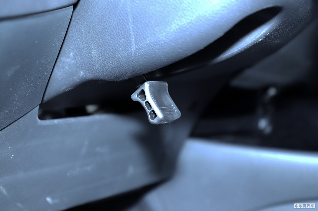 丰田C-HR 2018款 2.0L  内饰