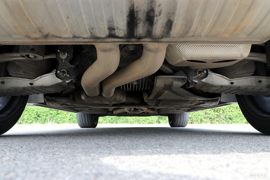 添越  2017款 6.0T  外观