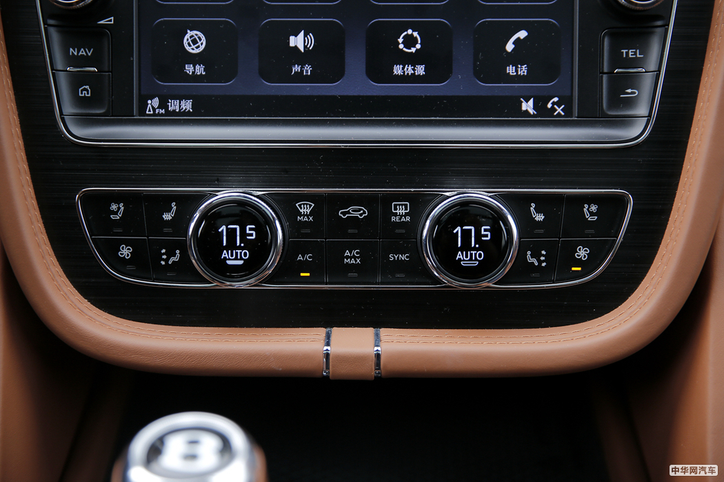 添越  2017款 6.0T  内饰