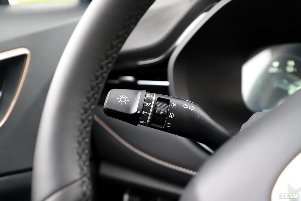 江淮iEVS4 2019款 豪华智联型 内饰