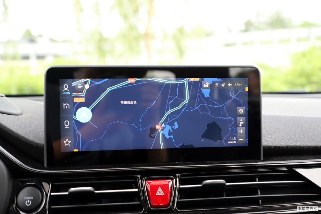 江淮iEVS4 2019款 豪华智联型 内饰