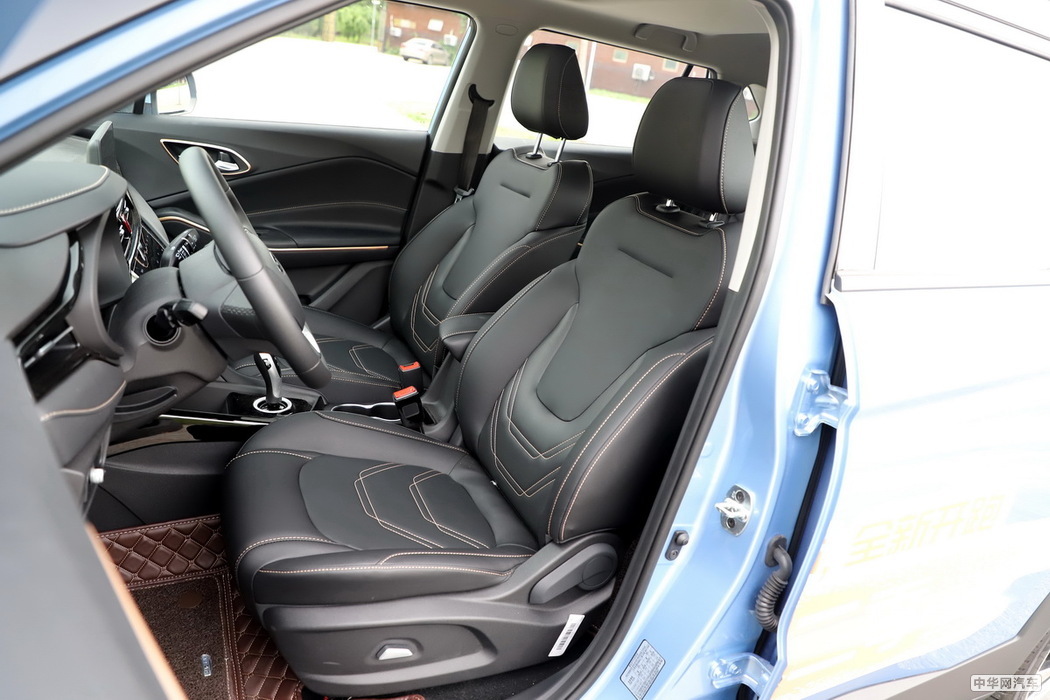 江淮iEVS4 2019款 豪华智联型 空间