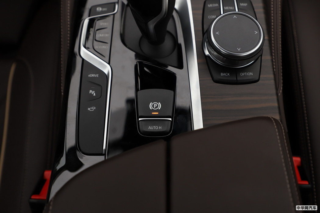 宝马5系新能源 2019款 530Le 先锋版 内饰