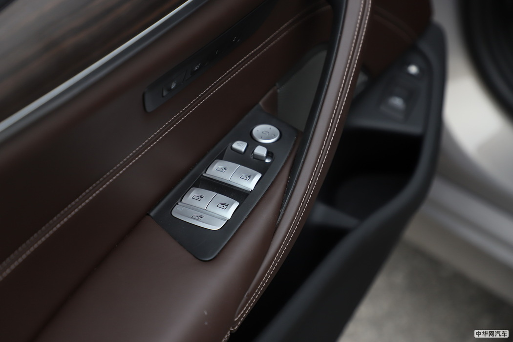 宝马5系新能源 2019款 530Le 先锋版 内饰