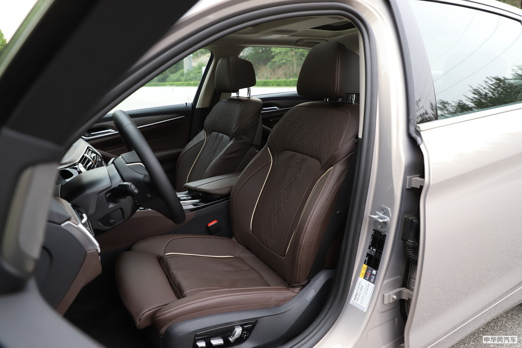 宝马5系新能源 2019款 530Le 先锋版 空间