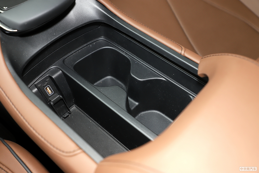 RDX 2019款 2.0T 钻享SH-AWD 内饰