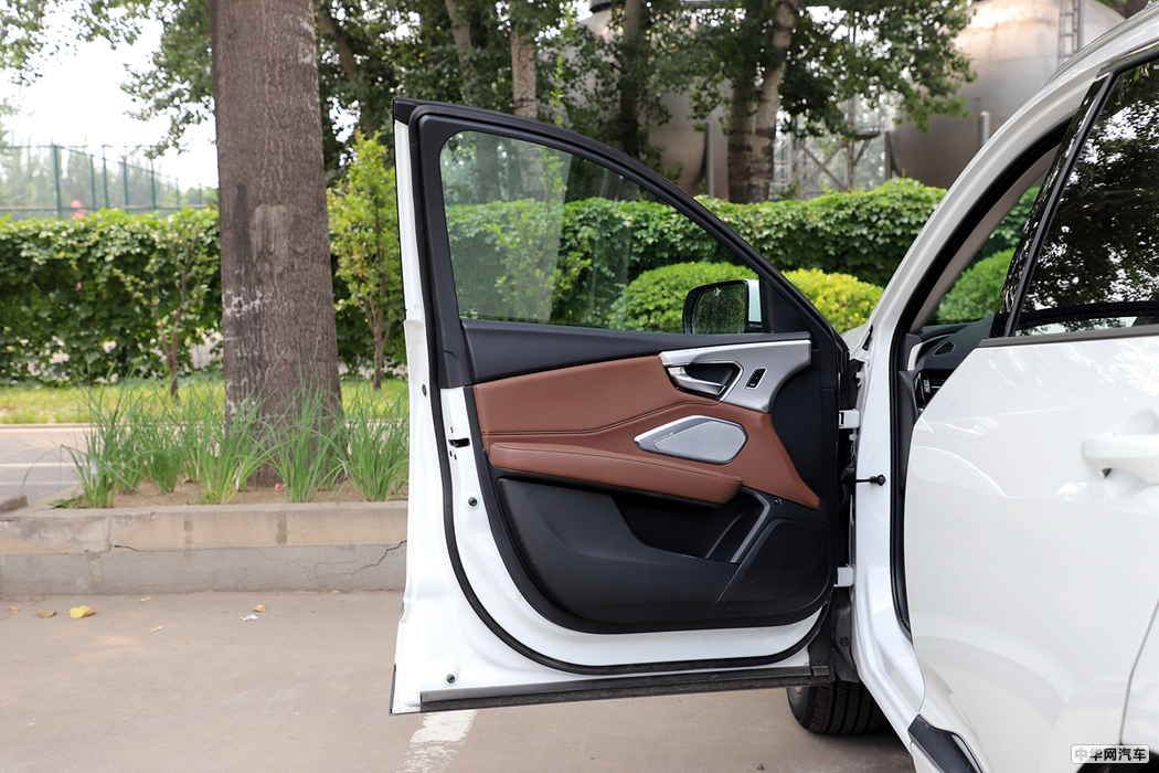 RDX 2019款 2.0T 钻享SH-AWD 内饰