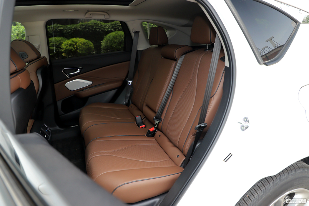 RDX 2019款 2.0T 钻享SH-AWD 空间