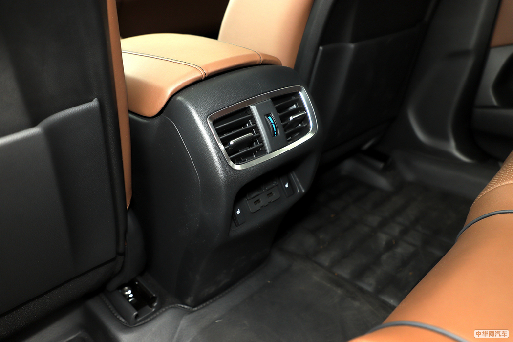 RDX 2019款 2.0T 钻享SH-AWD 空间