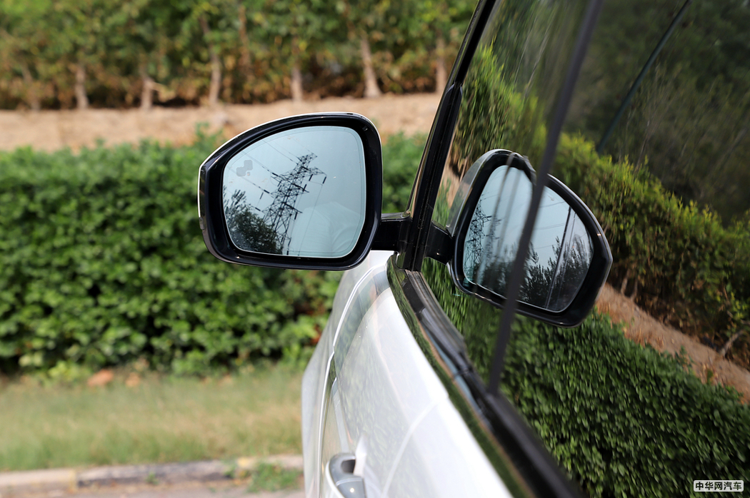 揽胜  2018款 5.0 V8 SC AB 尊崇创世加长 外观