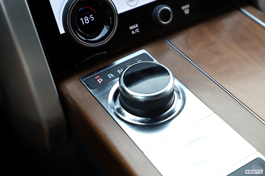 揽胜  2018款 5.0 V8 SC AB 尊崇创世加长 内饰