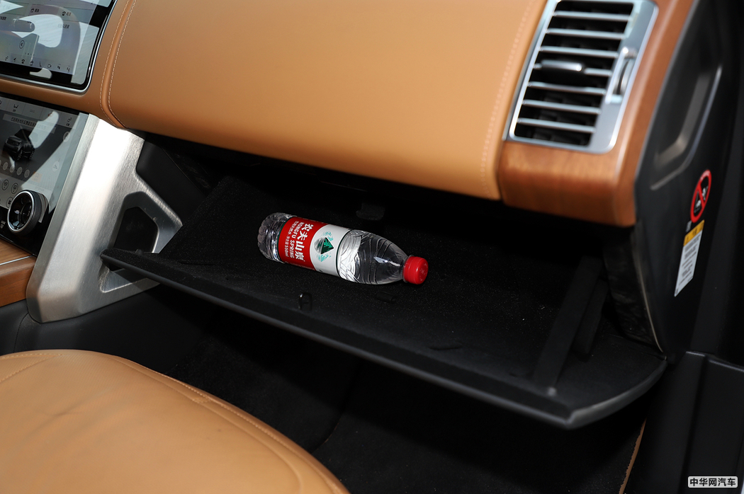 揽胜  2018款 5.0 V8 SC AB 尊崇创世加长 内饰