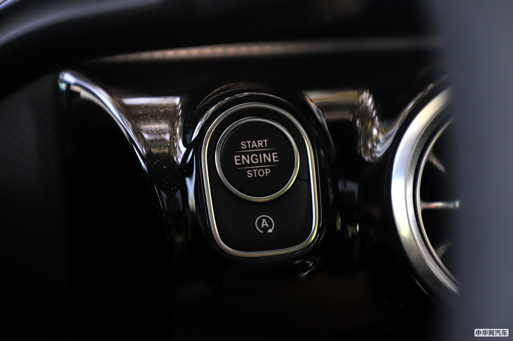 奔驰A级 2019款 A 200 L 运动轿车 内饰