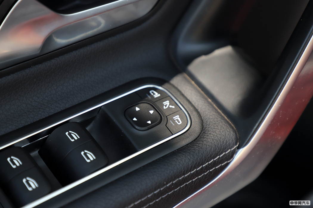 奔驰A级 2019款 A 200 L 运动轿车 内饰