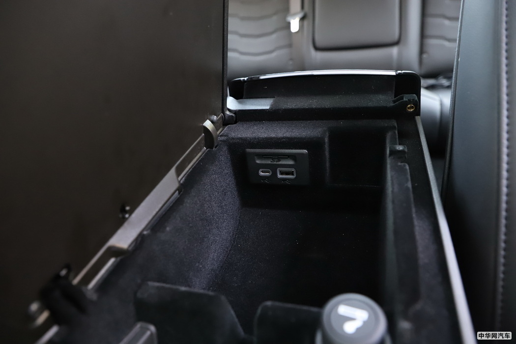 凯迪拉克CT6 2019款 28T 领先运动型 内饰