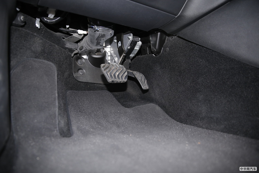 英菲尼迪QX50 2018款 2.0T 四驱旗舰 内饰