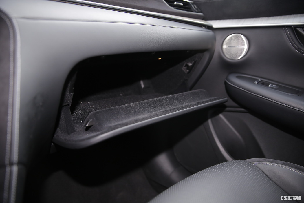 英菲尼迪QX50 2018款 2.0T 四驱旗舰 内饰
