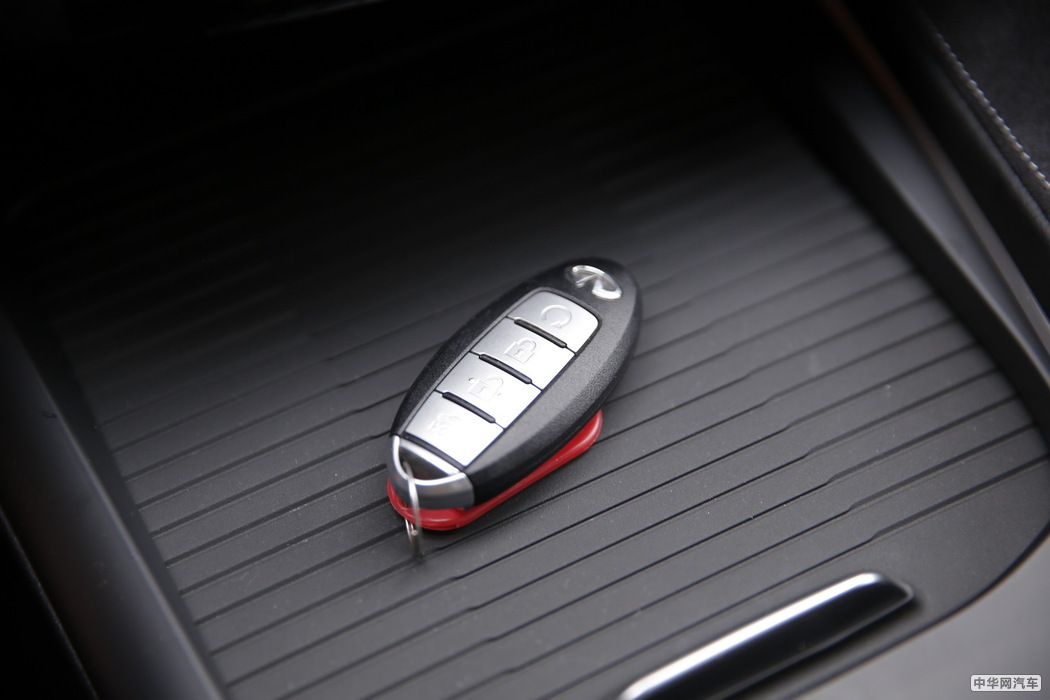 英菲尼迪QX50 2018款 2.0T 四驱旗舰 内饰