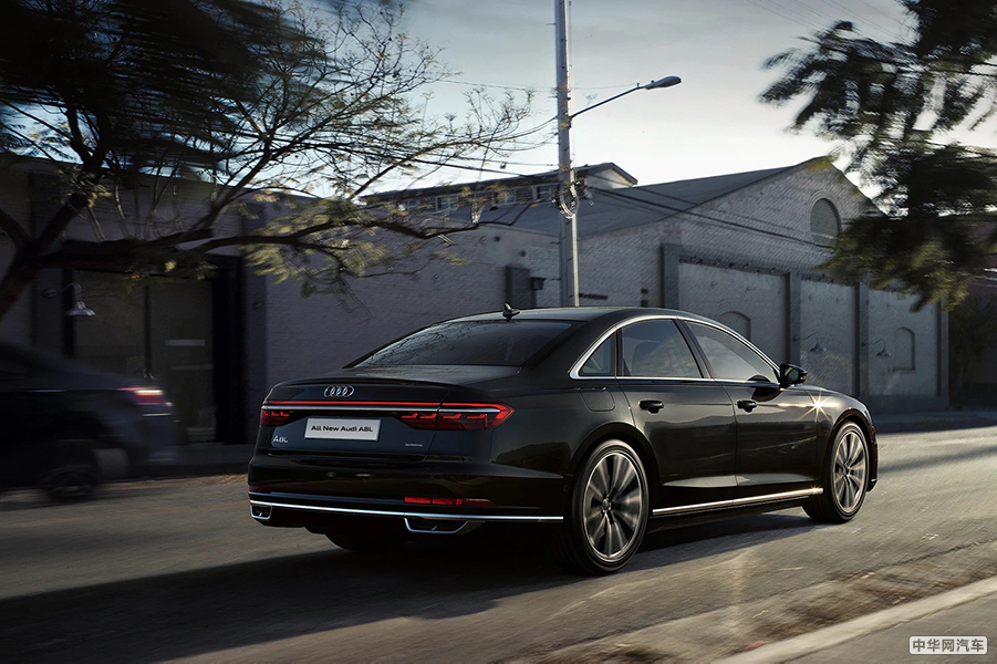 售价83.88万元起 新款奥迪A8L Plus版上市 售价83.88万元起 新款奥迪A8L Plus版上市