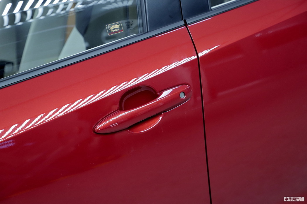 卡罗拉双擎E+ 2019款 1.8L 旗舰版 组图