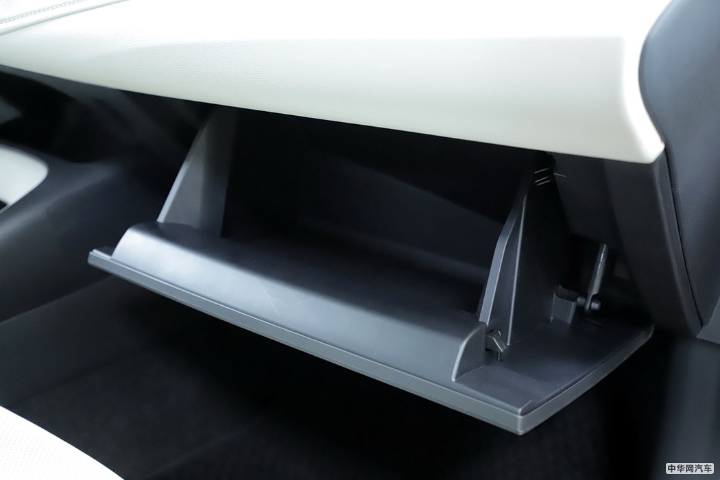 卡罗拉双擎E+ 2019款 1.8L 旗舰版 组图