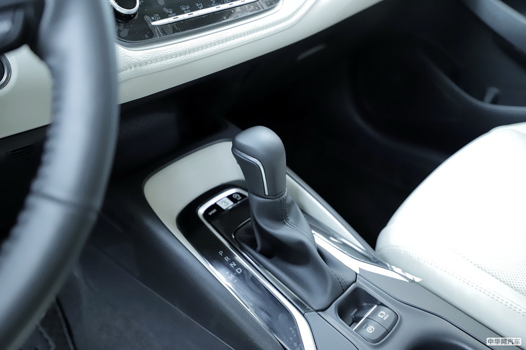 卡罗拉双擎E+ 2019款 1.8L 旗舰版 组图