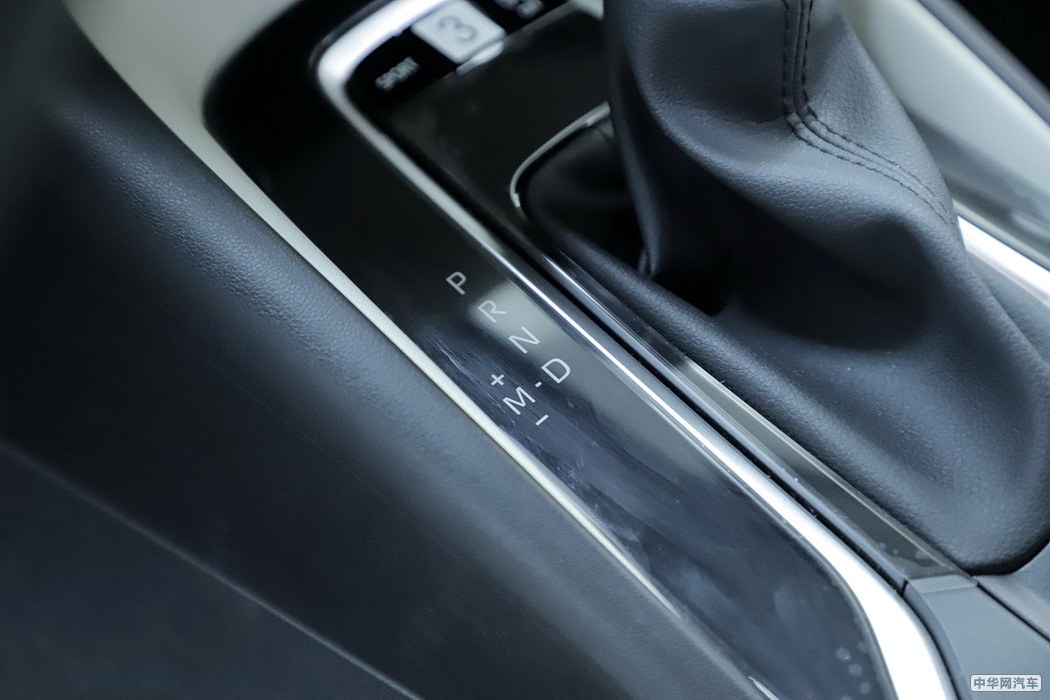 卡罗拉双擎E+ 2019款 1.8L 旗舰版 组图