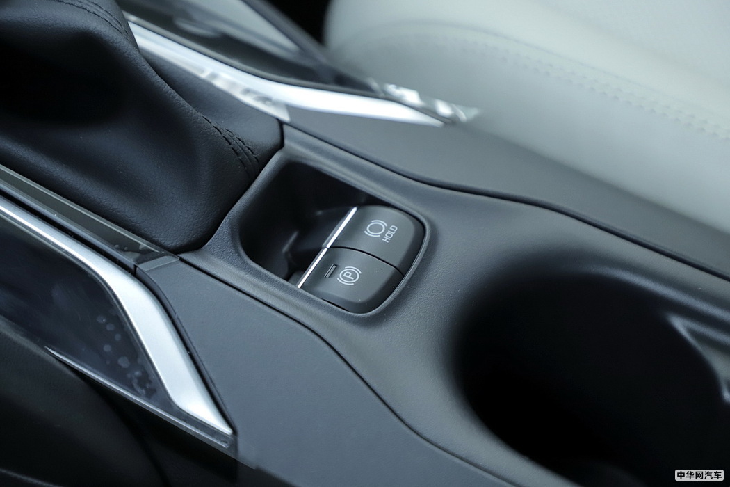 卡罗拉双擎E+ 2019款 1.8L 旗舰版 组图