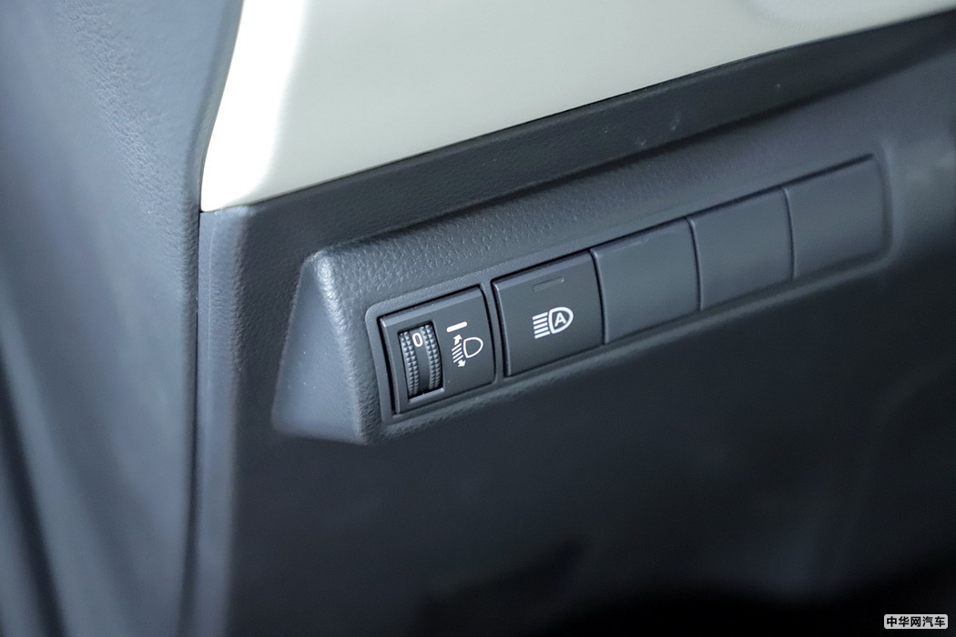 卡罗拉双擎E+ 2019款 1.8L 旗舰版 组图