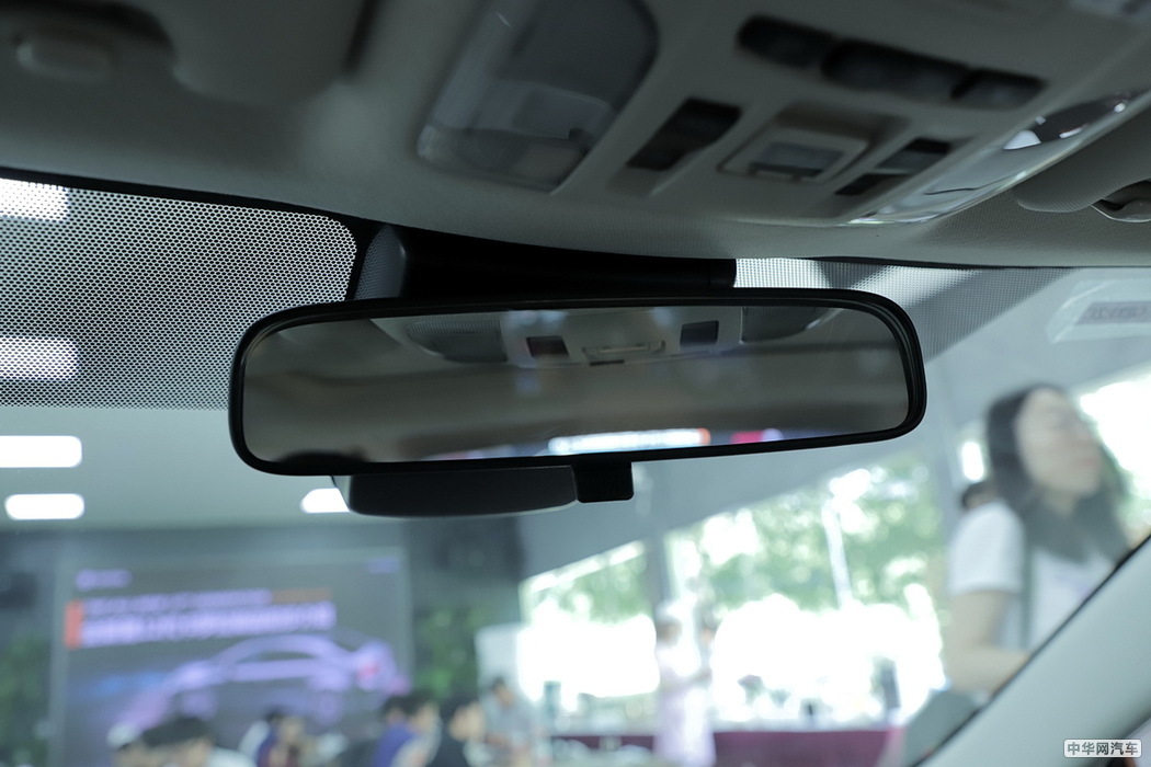 卡罗拉双擎E+ 2019款 1.8L 旗舰版 组图