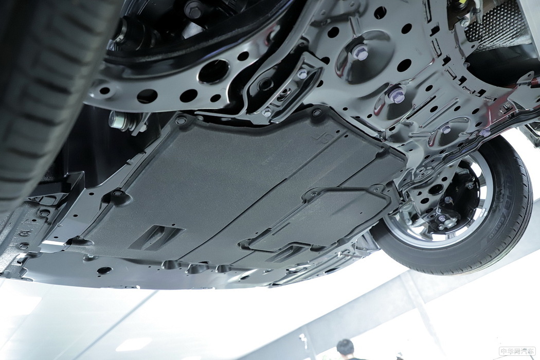 卡罗拉双擎E+ 2019款 1.8L 旗舰版 组图