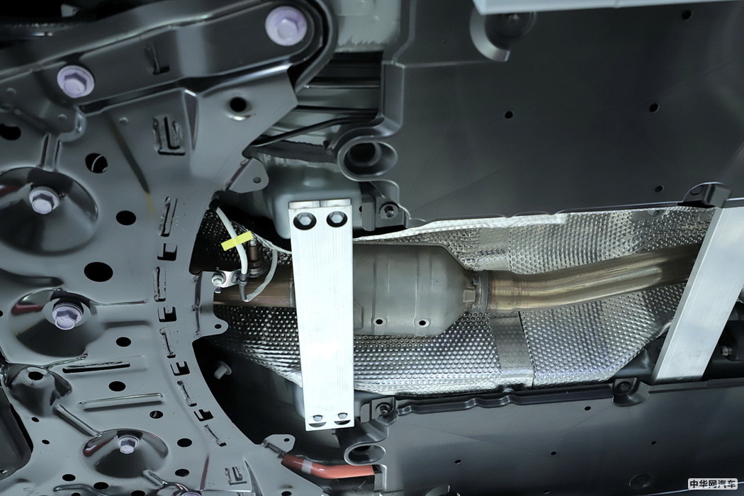 卡罗拉双擎E+ 2019款 1.8L 旗舰版 组图