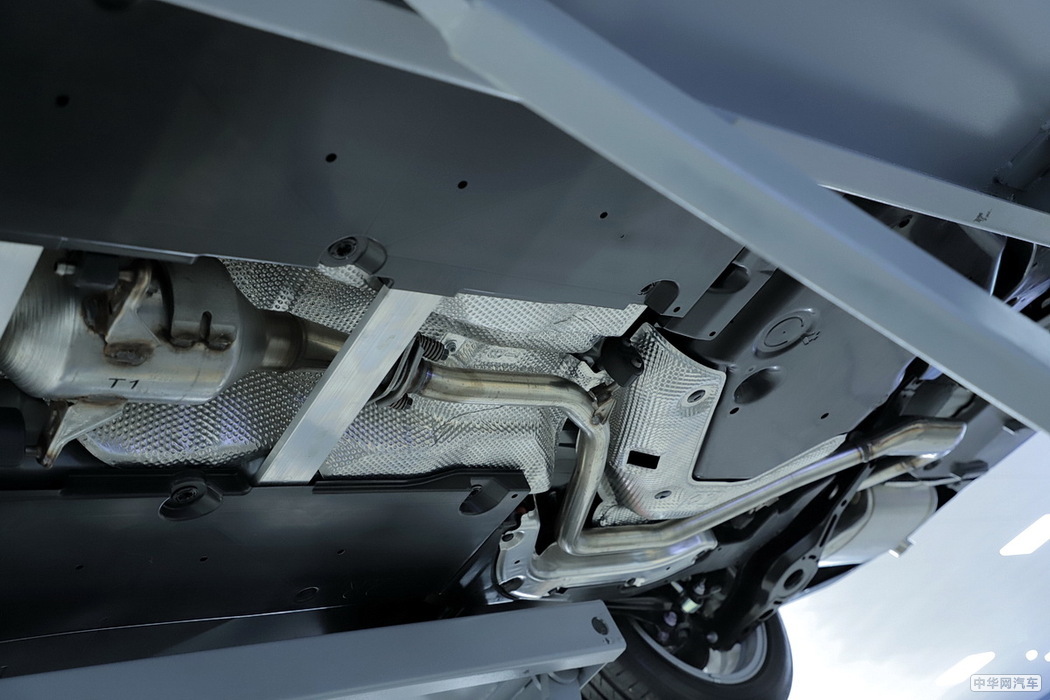 卡罗拉双擎E+ 2019款 1.8L 旗舰版 组图