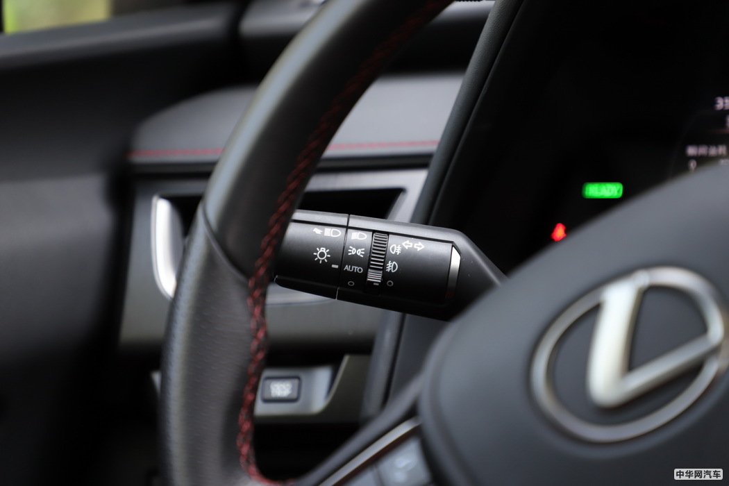 雷克萨斯UX 2019款 260h F SPORT全驱版 国VI 内饰