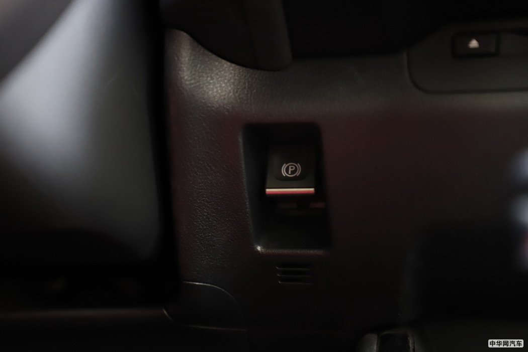 雷克萨斯UX 2019款 260h F SPORT全驱版 国VI 内饰