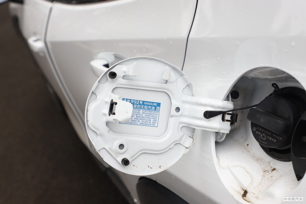 雷克萨斯UX 2019款 260h F SPORT全驱版 国VI 外观